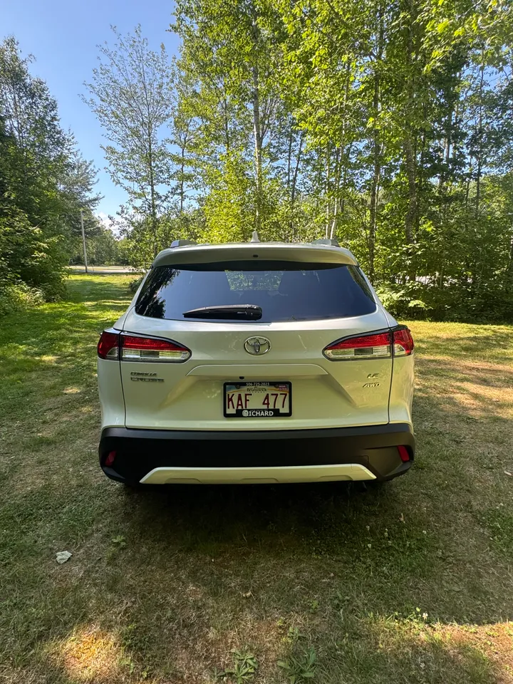 2022 Toyota Cross LE AWD Image