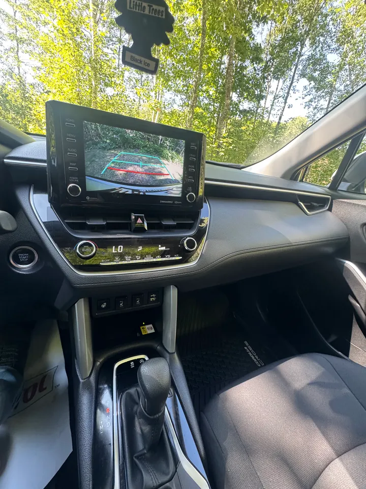 2022 Toyota Cross LE AWD Image