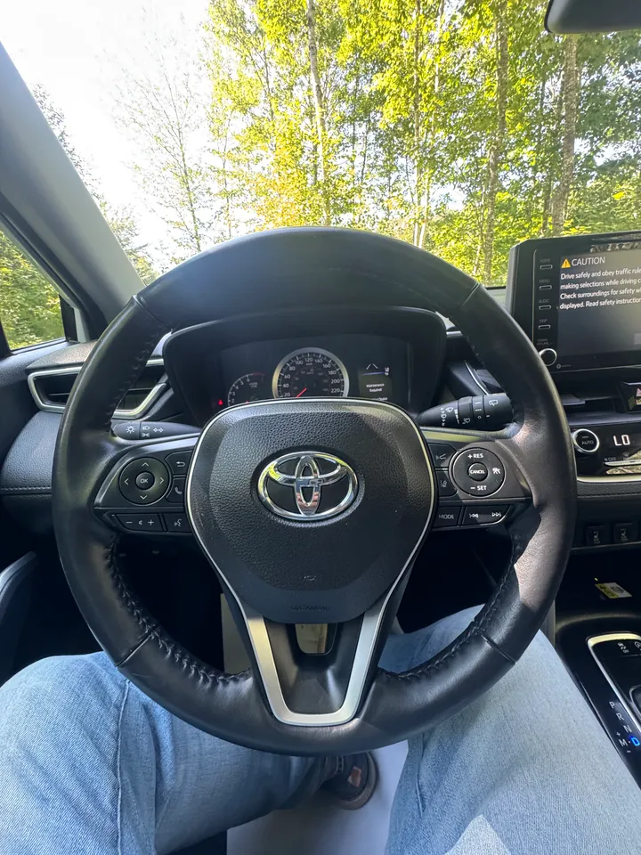 2022 Toyota Cross LE AWD Image