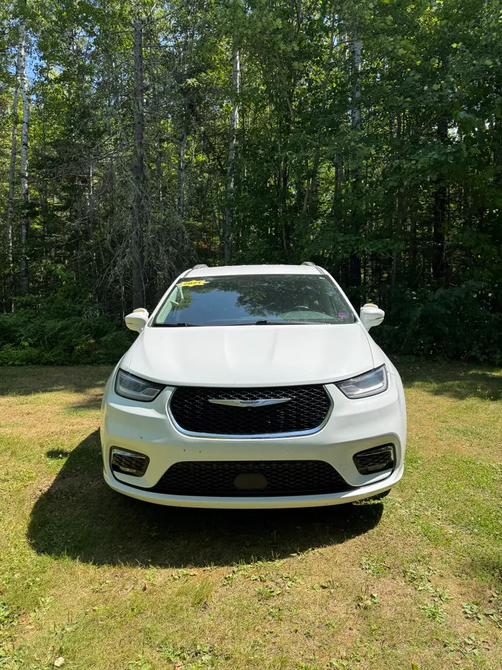 2021 Chrysler Pacifica Touring Image