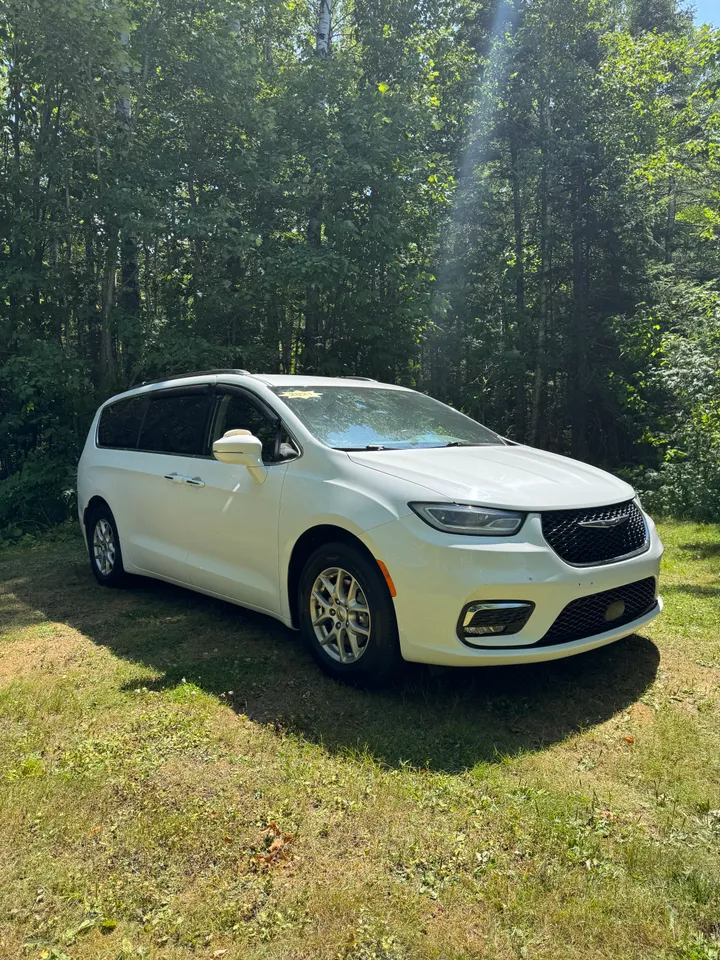 2021 Chrysler Pacifica Touring Image
