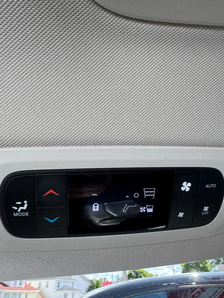 2021 Chrysler Pacifica Touring Image