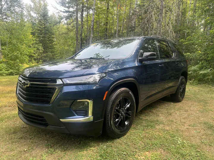 2022 Chevrolet Traverse LS AWD Image
