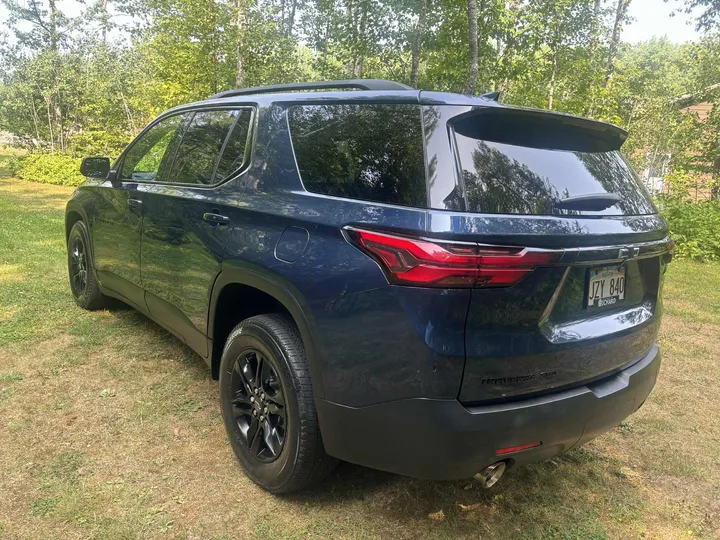 2022 Chevrolet Traverse LS AWD Image