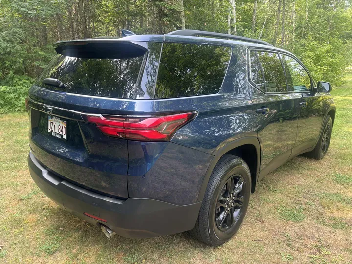 2022 Chevrolet Traverse LS AWD Image