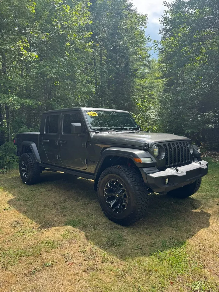 2020 Jeep Gladiator Sport Image