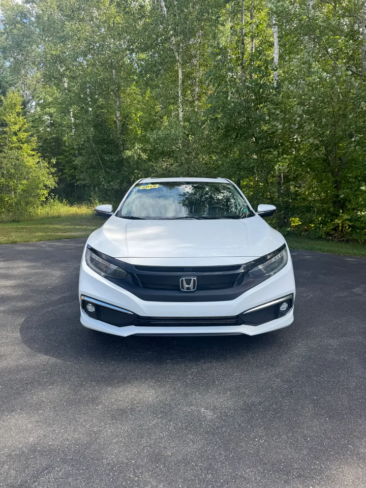 2019 Honda Civic Touring Image