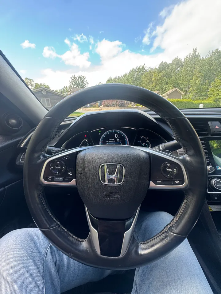 2019 Honda Civic Touring Image