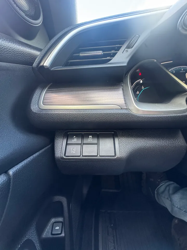 2019 Honda Civic Touring Image