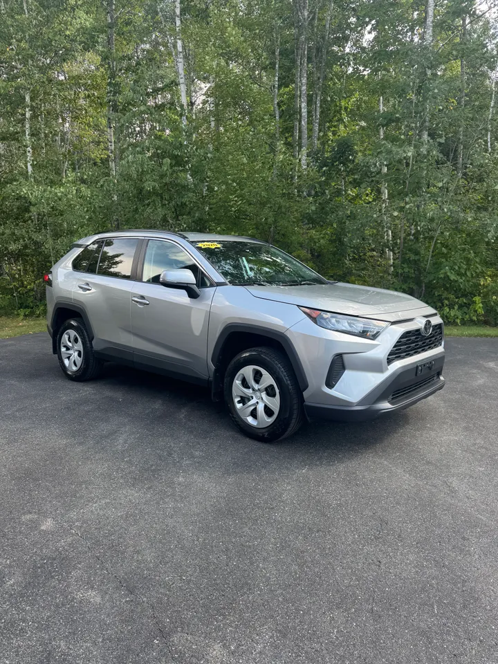 2020 Toyota Rav 4 LE Image