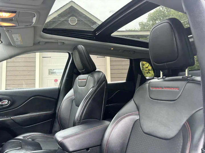 2019 Jeep Cherokee Trailhawk Image