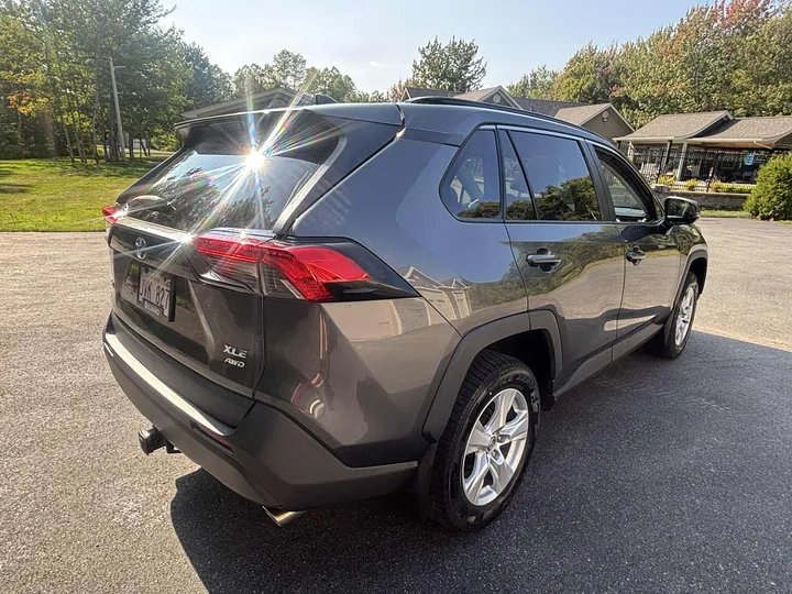 2020 Toyota Rav4 XLE Image