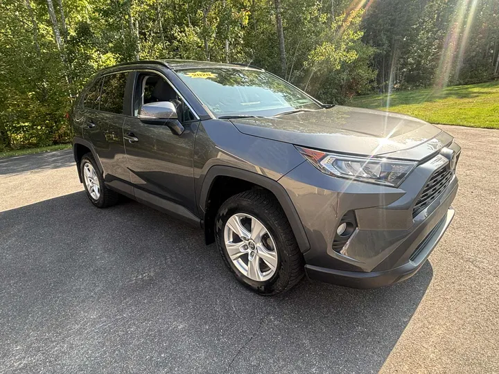 2020 Toyota Rav4 XLE Image