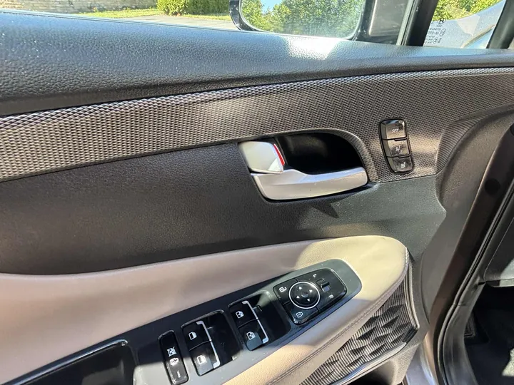 2020 Hyundai Santa Fe Ultimate Image
