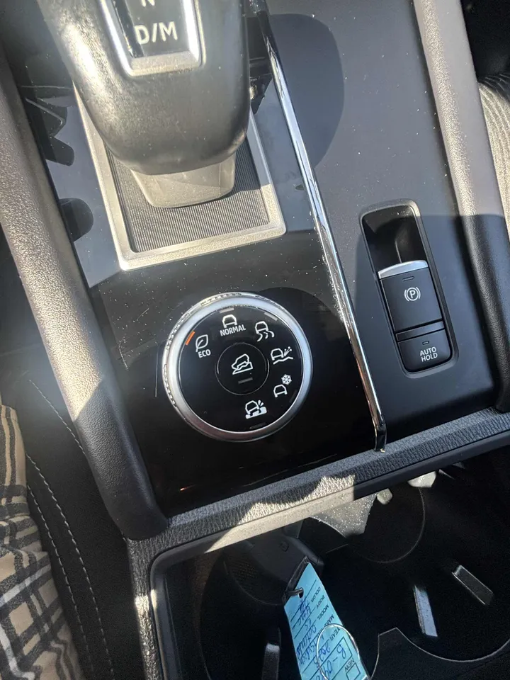 2023 Mitsubishi Outlander Image