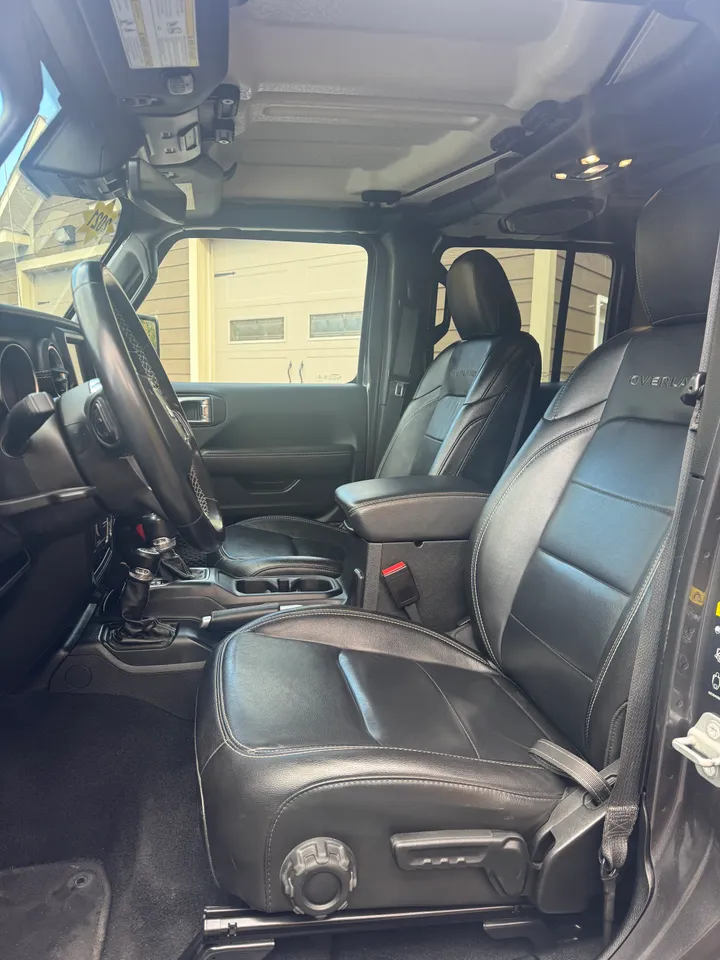2021 Jeep Gladiator Overland Image