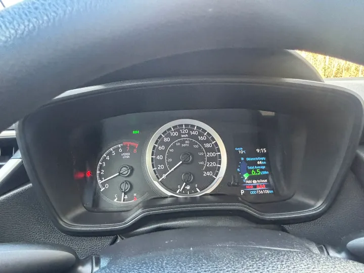 202 Toyota Corolla LE Image