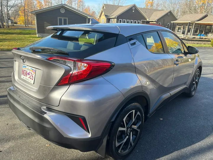 2020 Toyota CH-R XLE Image