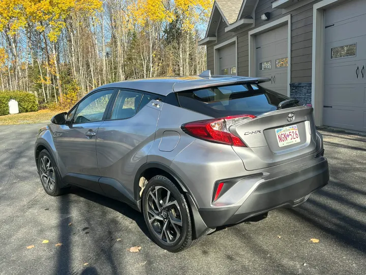 2020 Toyota CH-R XLE Image