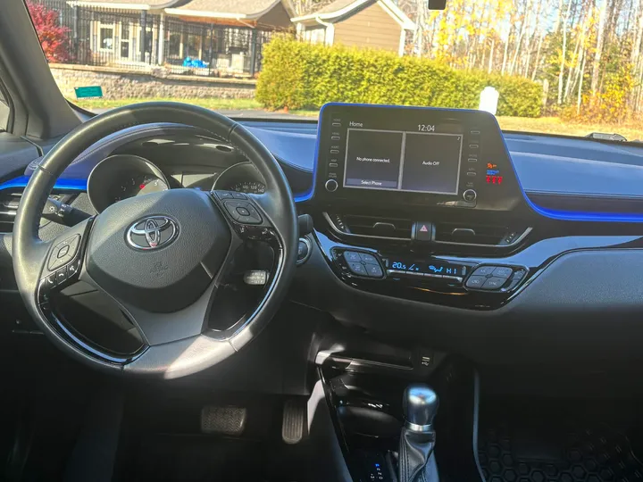 2020 Toyota CH-R XLE Image