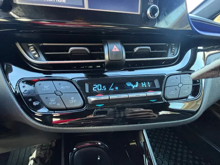 2020 Toyota CH-R XLE Image