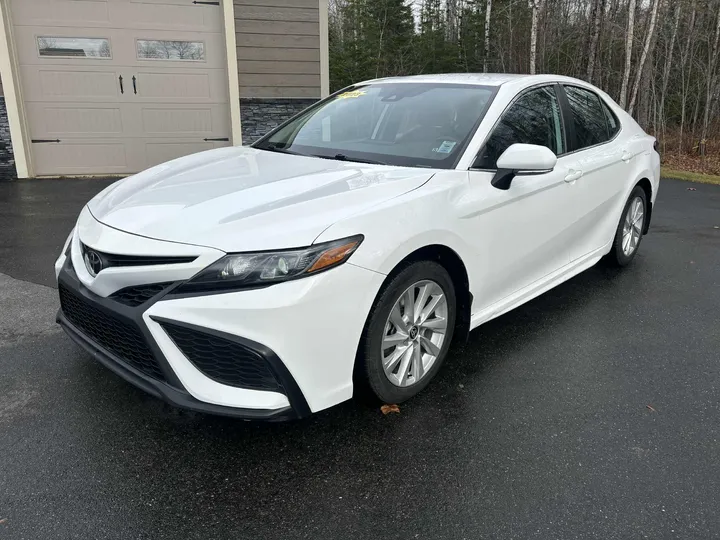2023 Toyota Camry SE Image