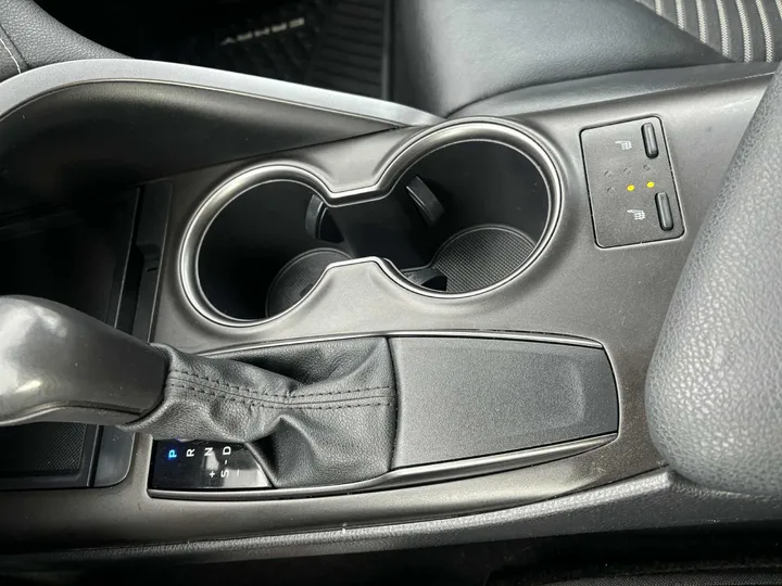 2023 Toyota Camry SE Image