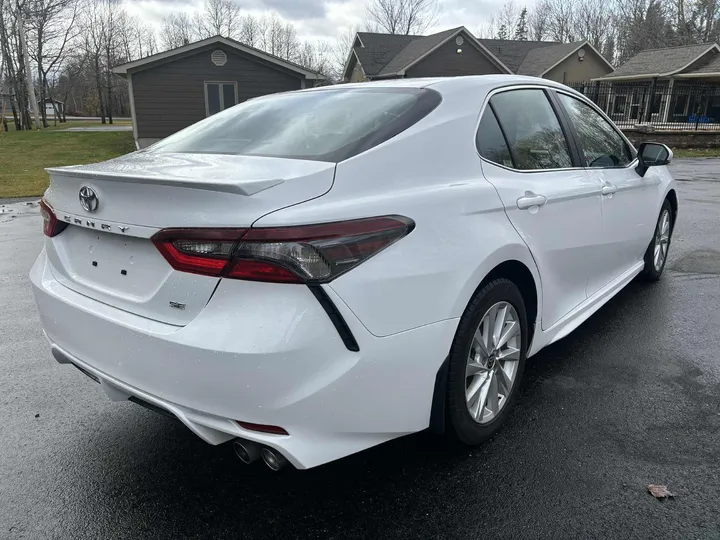 2023 Toyota Camry SE Image
