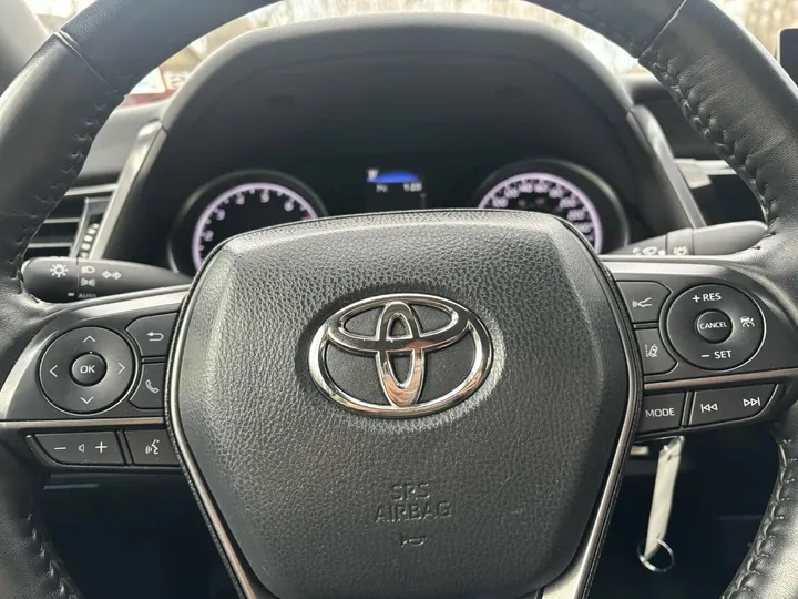 2023 Toyota Camry SE Image