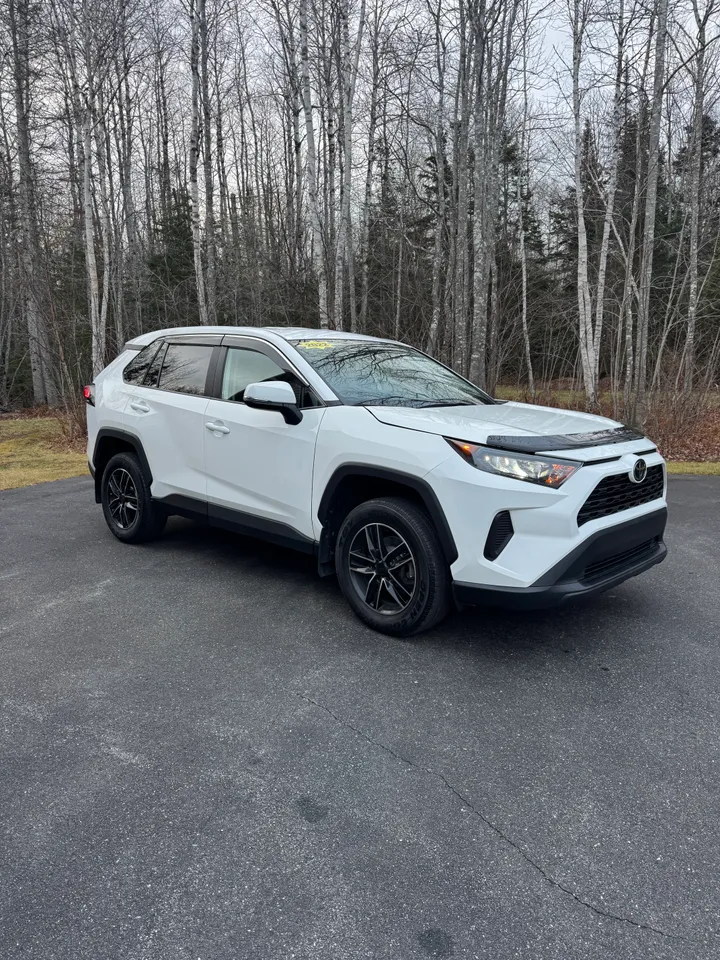 2022 Toyota Rav 4 LE Image