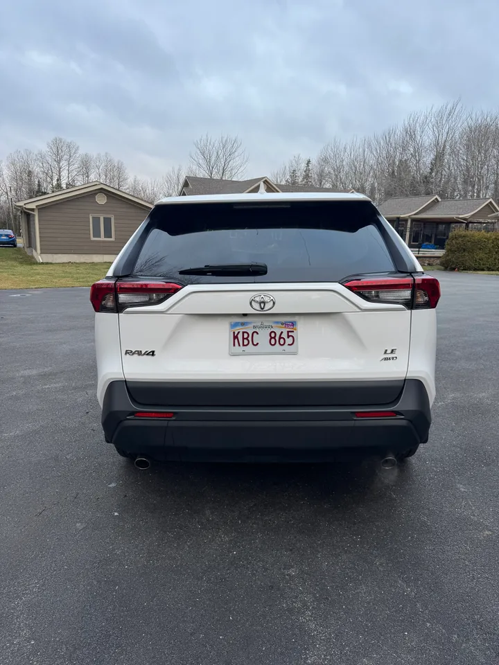 2022 Toyota Rav 4 LE Image