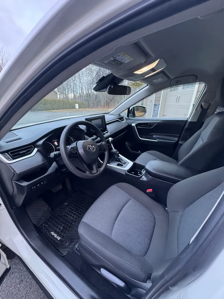 2022 Toyota Rav 4 LE Image