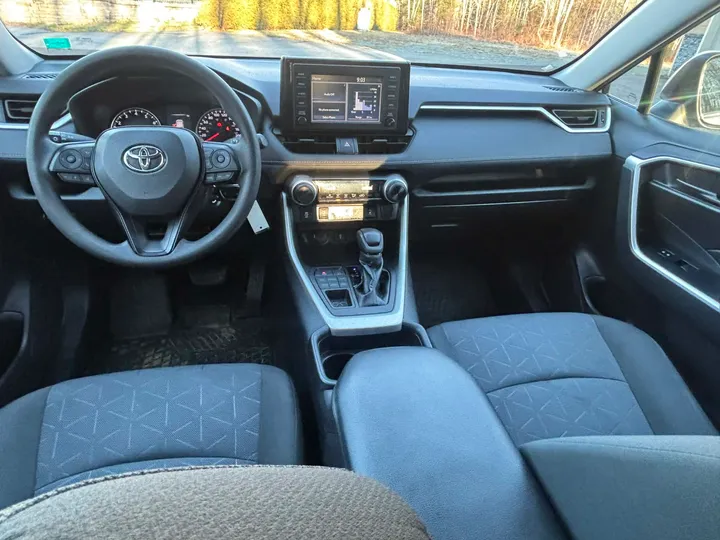 2020 Toyota Rav 4 LE Image
