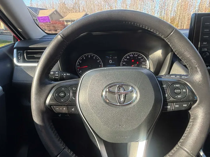 2021 Toyota Rav 4 XLE Image