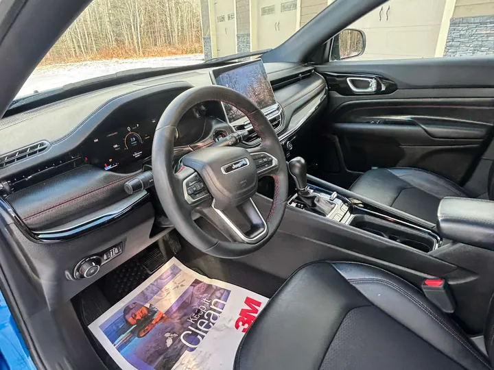 2024 Jeep Compass Trailhawk  Image