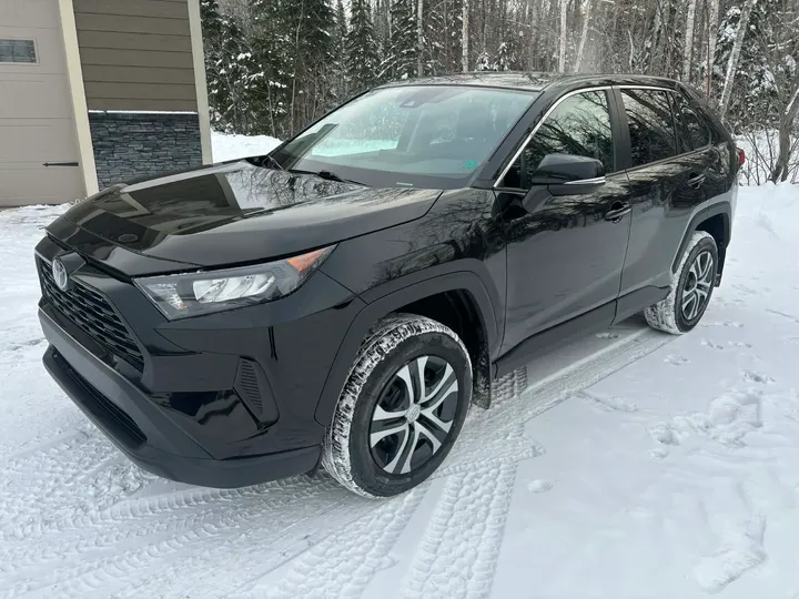 2022 Toyota Rav 4 LE Image