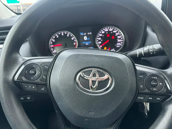 2022 Toyota Rav 4 LE Image
