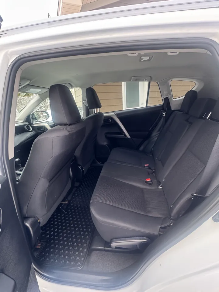 2017 Toyota Rav 4 LE Image