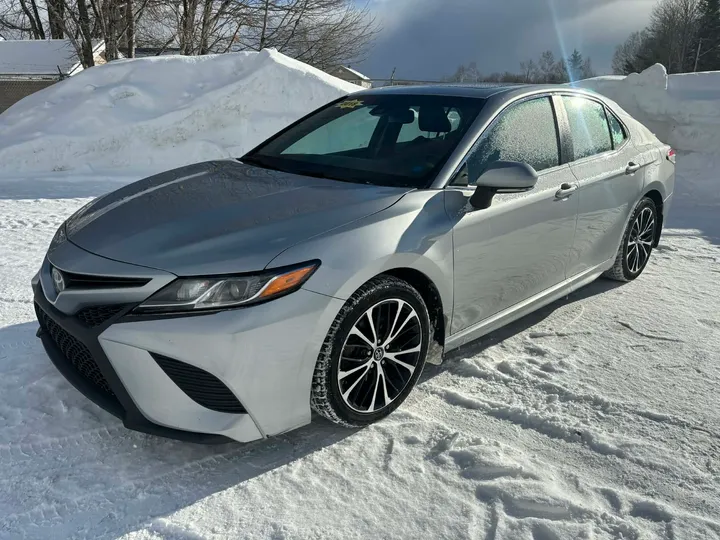 2018 Toyota Camry SE Image