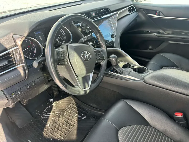 2018 Toyota Camry SE Image