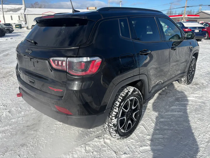 2024 Jeep Compass Trailhawk Image