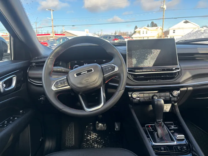 2024 Jeep Compass Trailhawk Image