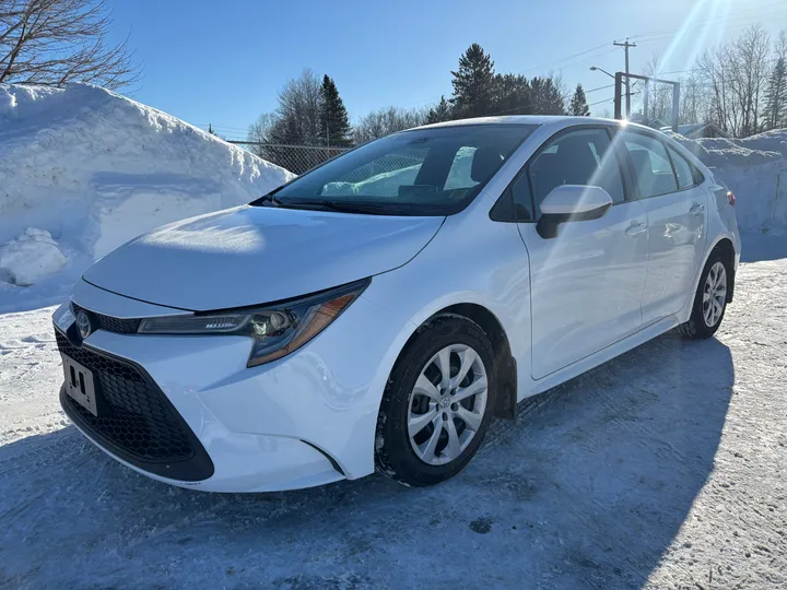 2020 Toyota Corolla LE Image