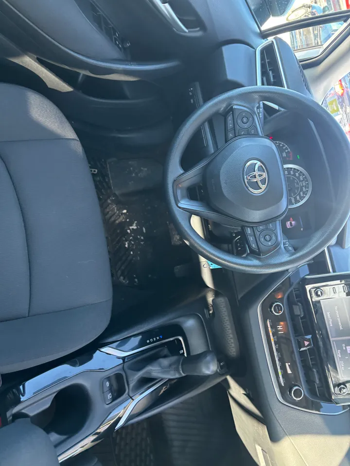 2020 Toyota Corolla LE Image