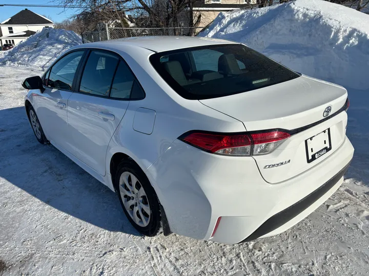 2020 Toyota Corolla LE Image