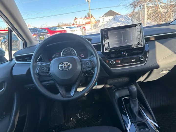 2020 Toyota Corolla LE Image