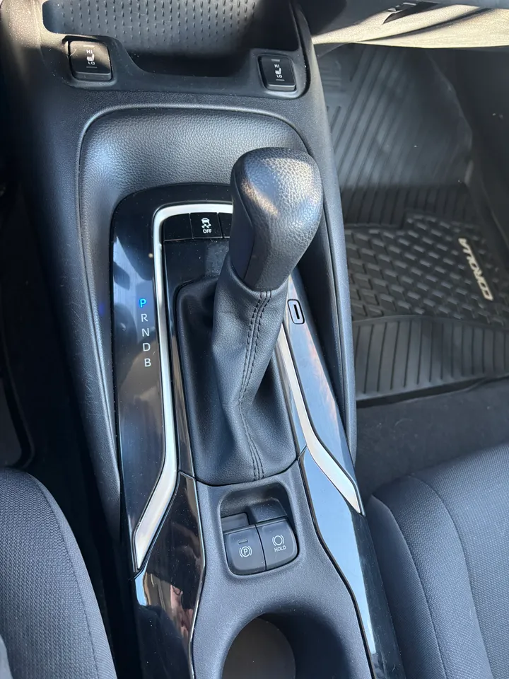 2020 Toyota Corolla LE Image