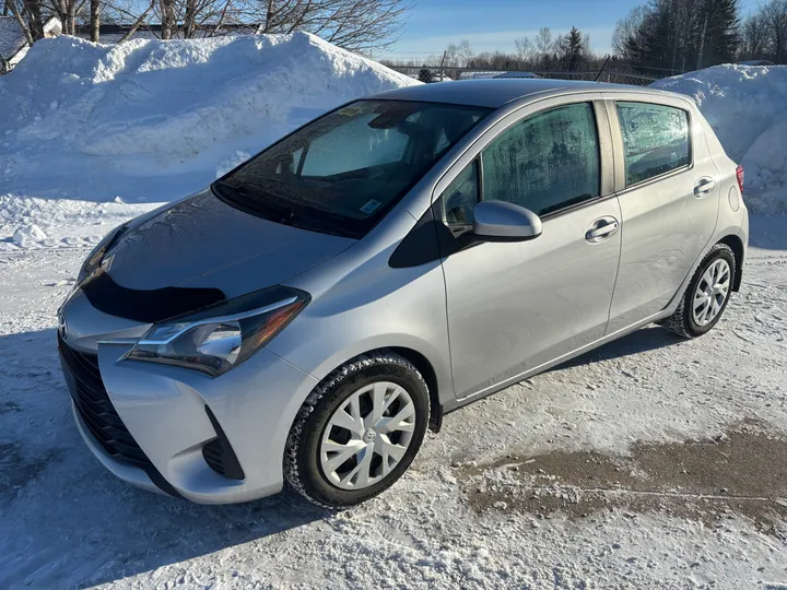 2019 Toyota Yaris LE Image