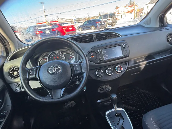 2019 Toyota Yaris LE Image