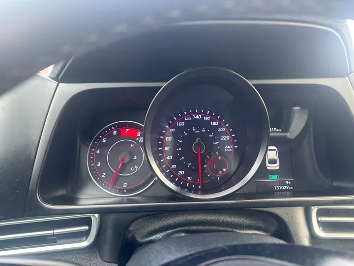 2022 Hyundai Elantra Image